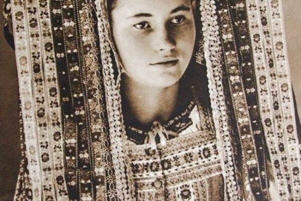 20 старинных фото невест в национальных свадебных костюмах - свежие новости на Toplenta по теме Национальный