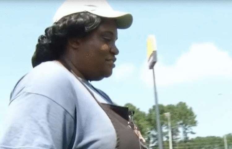 Девушка каждый день тратила 4 часа пешком, чтобы добраться до работы. Облегчить её участь взялся полицейский - свежие новости на Toplenta по теме Вдохновения