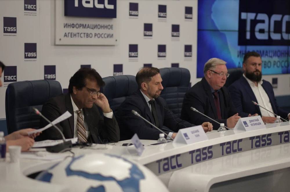 Учреждена новая премия для писателей стран БРИКС - свежие новости на Toplenta по теме тв