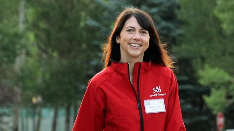 Маккензи Скотт — новая жизнь после Amazon и развода с Безосом - свежие новости на Toplenta по теме Илон