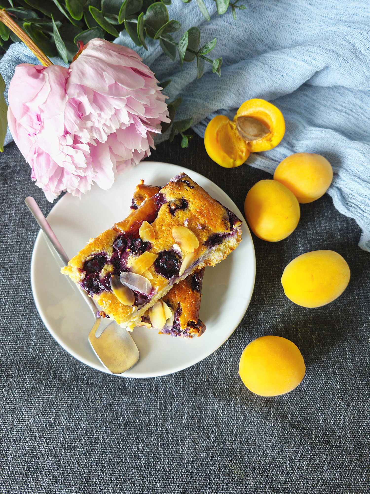 Творожно-миндальная запеканка с абрикосами - свежие новости на Toplenta по теме общество