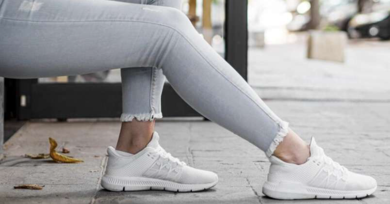 Как быстро очистить белую подошву кроссовок - свежие новости на Toplenta