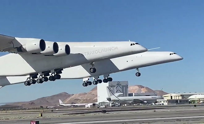 Самый большой самолет в мире. У машины шесть двигателей, а размах крыльев 117 метров - свежие новости на Toplenta по теме гант