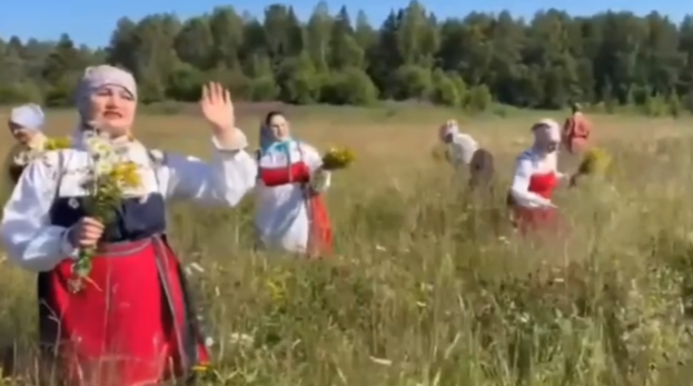 Коми-пермяцкий ансамбль покорил интернет аутентичным кавером на «Матушку-землю» - свежие новости на Toplenta