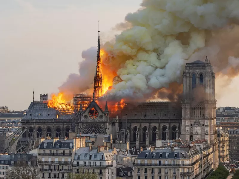 Лувр и Нотр Дам – что случилось с Парижем? - свежие новости на Toplenta по теме ств