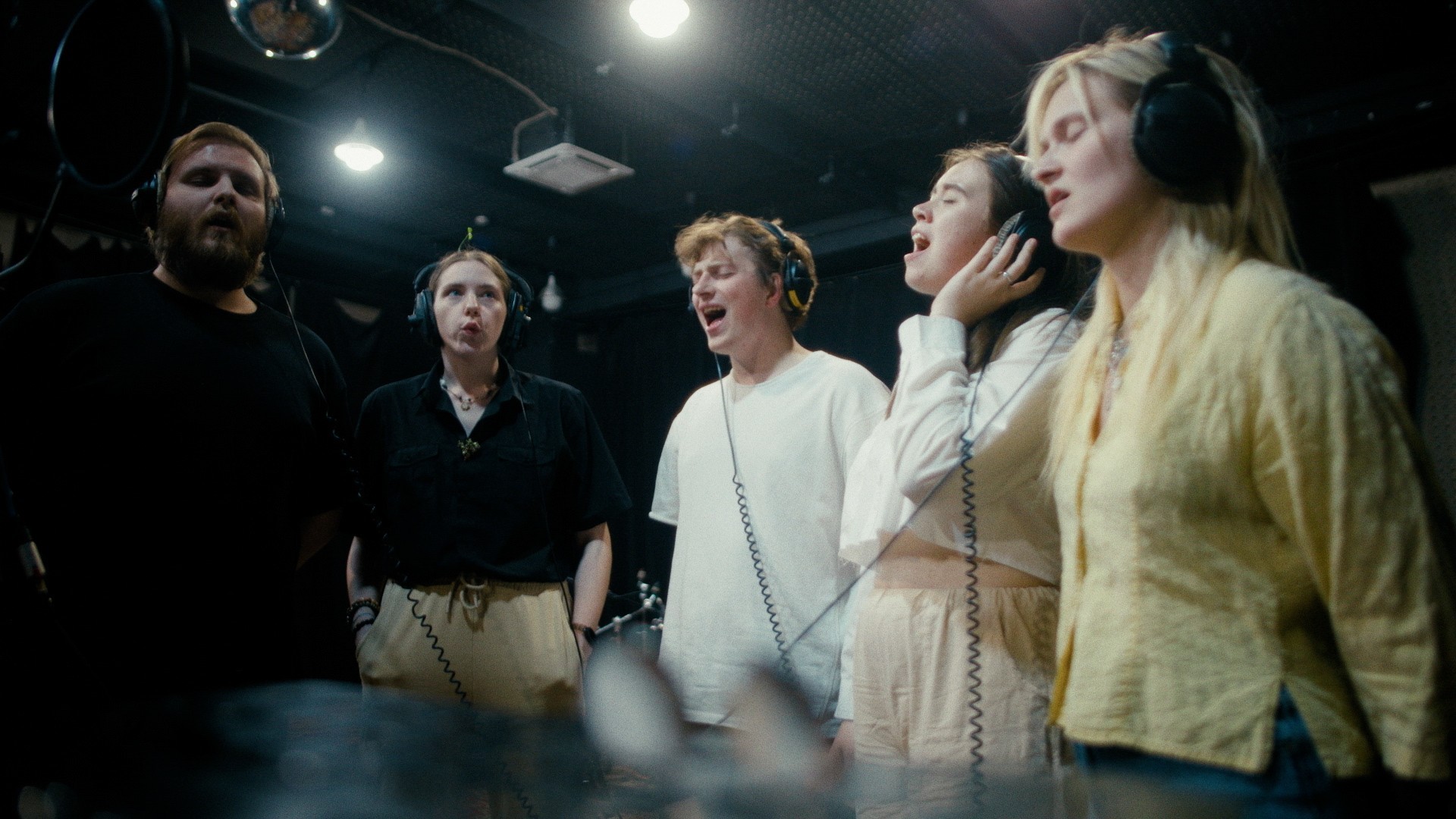 Cериал-путешествие «Громко и честно» по новой российской музыке стартует 10 октября - свежие новости на Toplenta