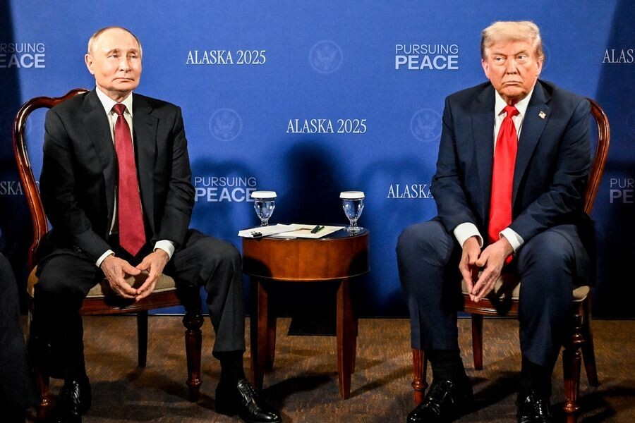 "Трамп кричал на Путина за закрытыми дверями из-за Рюрика". Неожиданные подробности встречи на Аляске - свежие новости на Toplenta