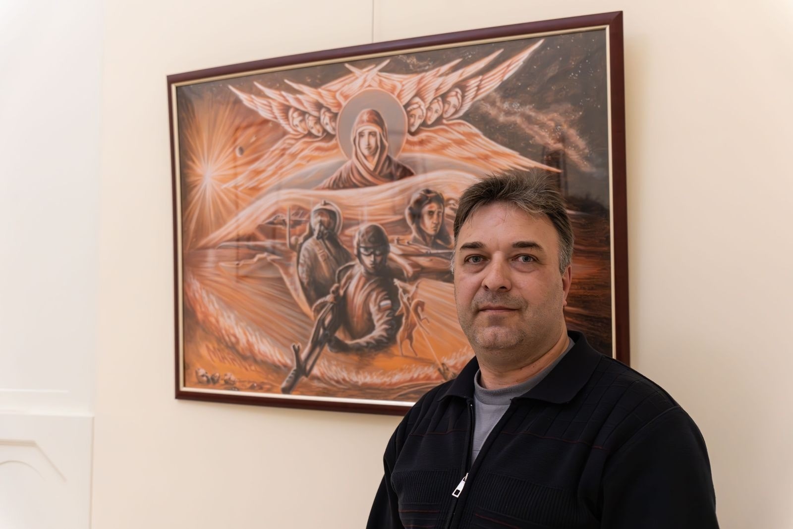 В Липецком драматическом театре открылась выставка «Подъемная сила» Сергея Демиденко - свежие новости на Toplenta