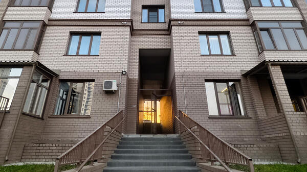 Стоит ли покупать квартиру на первом этаже — 7 неочевидных достоинств - похожая новость на Toplenta