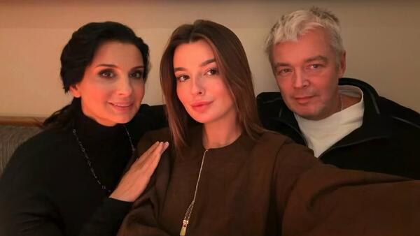 Событие года для супругов: Стриженова с мужем принимают поздравления - свежие новости на Toplenta