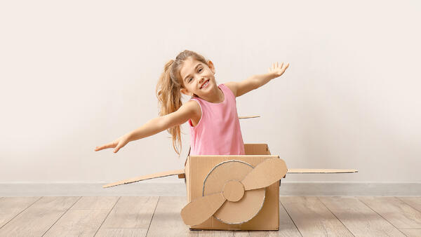 Картонные коробки: как дать им вторую жизнь и развлечь ребёнка - похожая новость на Toplenta