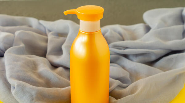 Как использоваться ненужный шампунь в быту — заменит порошок и ваксу - свежие новости на Toplenta по теме новости дизайна