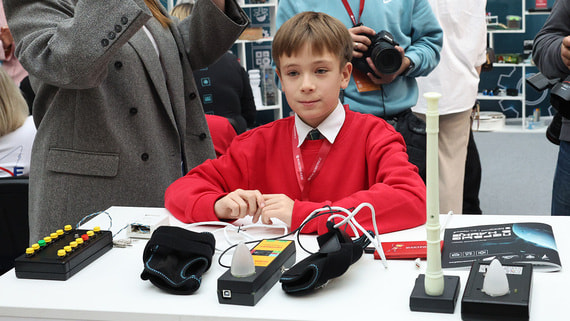 Президент России проведёт встречу с участниками V Конгресса молодых учёных - свежие новости на Toplenta по теме Десятилетие науки и технологий.