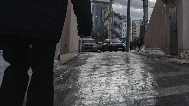 В Московском регионе объявили желтый уровень погодной опасности - свежие новости на Toplenta по теме гололедица