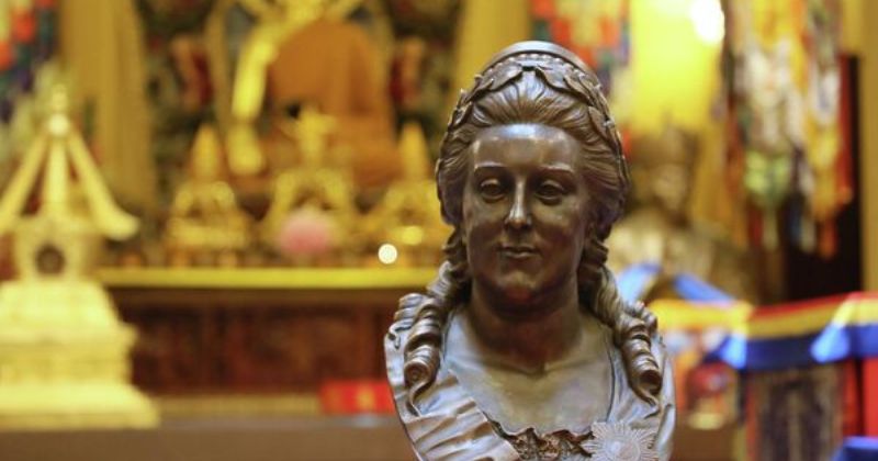 Почему буддисты обожествляли императриц Елизавету и Екатерину II - свежие новости на Toplenta по теме ИБ