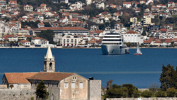 К осени 2026 года россиянам понадобится виза для посещения Черногории - похожая новость на Toplenta