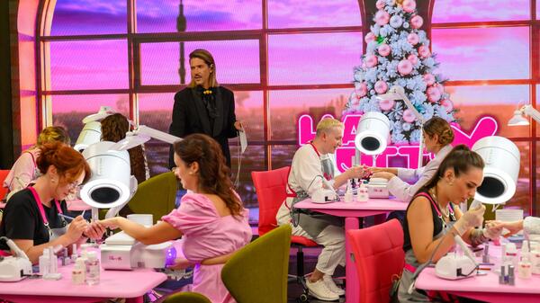 На российском ТВ стартует первое реалити о маникюршах - похожая новость на Toplenta