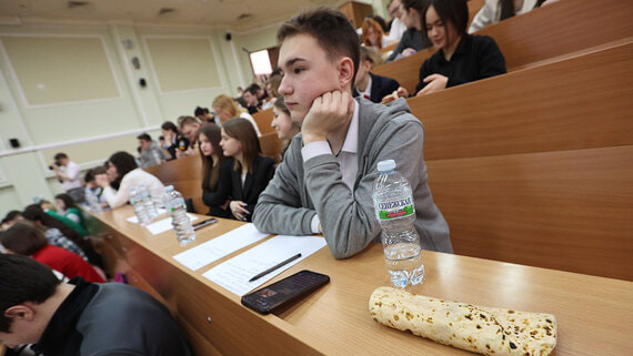 В СФ поддержали отказ вузам в платных местах на программы с низким баллом ЕГЭ - Общество на Toplenta