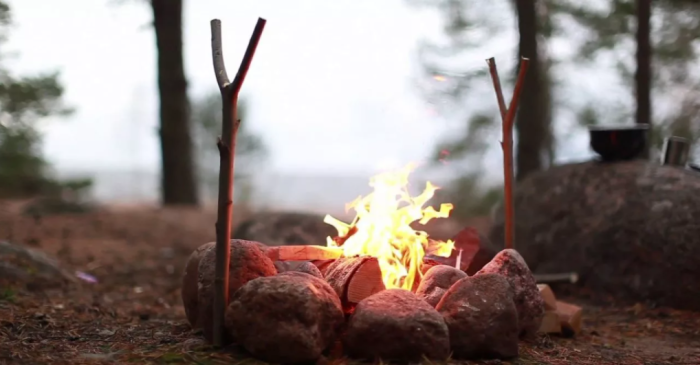 Как при неблагоприятной погоде за секунды разжечь огонь, не имея зажигалки и спичек - свежие новости на Toplenta по теме Рафаэль социальный