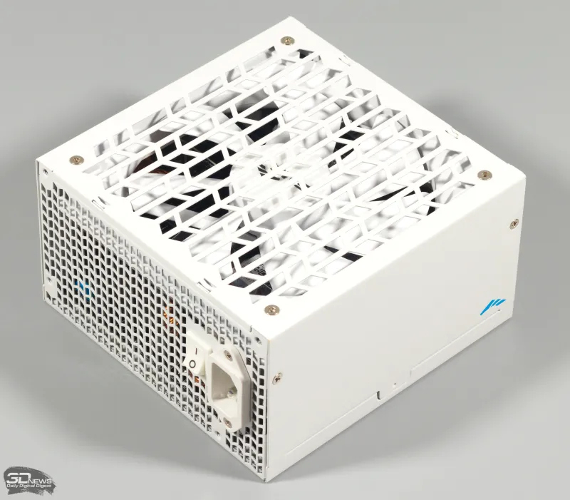 Блок питания SAMA P1200 — «платиновый» КПД и два разъема 12V-2x6 - свежие новости на Toplenta по теме блоки