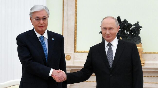 Россия и Казахстан обсудят повестку двусторонних отношений, заявил Путин - свежие новости на Toplenta по теме Общее