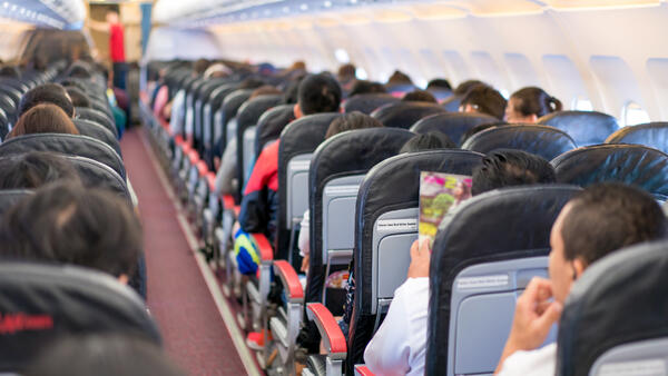 Как выбрать самое удачное место в самолете — без детских криков и соседей - похожая новость на Toplenta