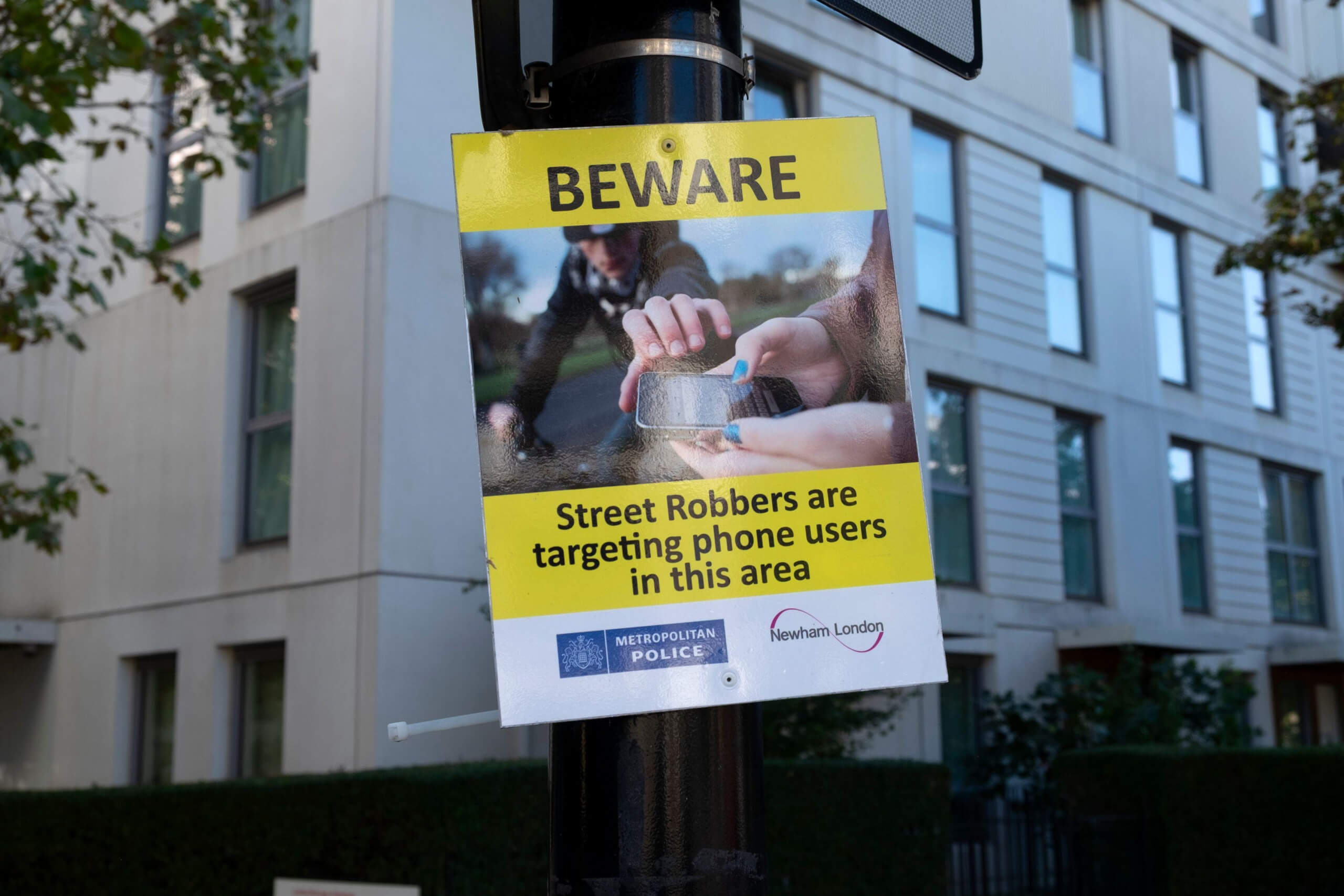 Воры возвращают смартфоны владельцам, если это не iPhone - Общество на Toplenta