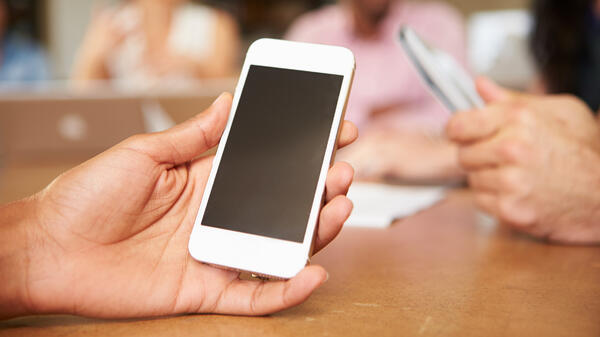 Как за одну минуту ускорить ваш телефон в два раза — секретный трюк от эксперта - похожая новость на Toplenta