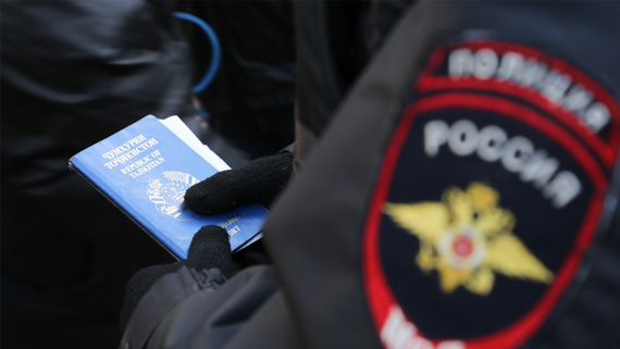 МВД закрыло въезд в Россию для 160 000 иностранцев с начала 2025 года - Общество на Toplenta