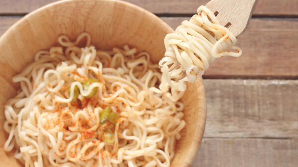 10 фактов, которые вы не знали о лапше быстрого приготовления — больше поля и круче караоке - свежие новости на Toplenta по теме Сергей малоземов