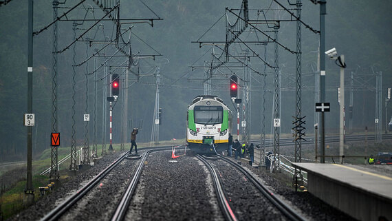 Туск: железную дорогу в Польше подорвали украинцы - свежие новости на Toplenta