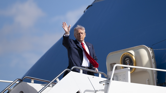 Трамп: Украина неизбежно потеряет оставшиеся части Донбасса - похожая новость на Toplenta