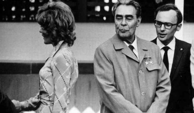 10 любопытных фактов про силовые поцелуи Брежнева - похожая новость на Toplenta