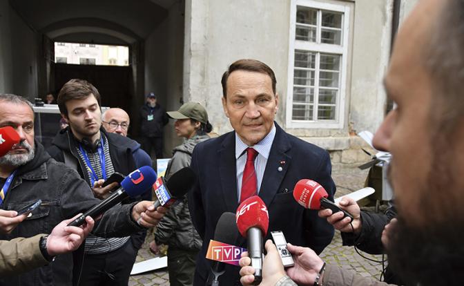 Польша заявила России протест: Обнаглевшей Варшаве стоит ещё раз напомнить про Катынь - свежие новости на Toplenta по теме Тв