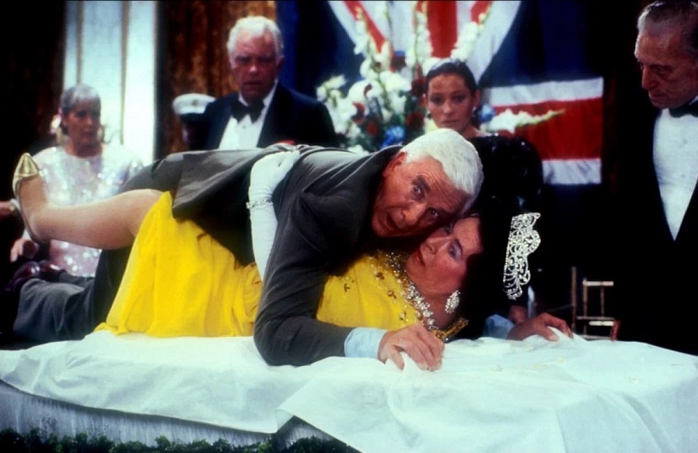 Про римейк знаменитого пародийного фильма «Голый пистолет» 1988 года - свежие новости на Toplenta по теме ств