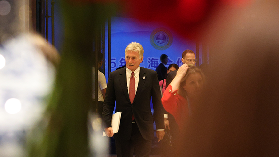 Песков: коррупция пожирает Украину изнутри - Политика на Toplenta