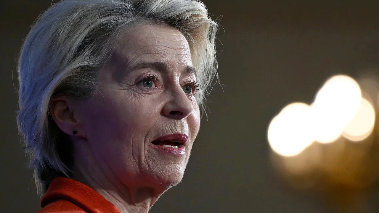 Politico: глава Еврокомиссии фон дер Ляйен теряет свои позиции в Европарламенте - похожая новость на Toplenta