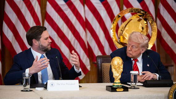 Вэнс обсудит с Трампом свое возможное выдвижение в президенты в 2028 году - свежие новости на Toplenta