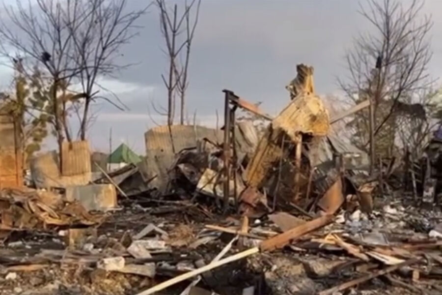 Искандер ударил, когда они построились, ожидая Сырского. А потом - по заправке, когда подъехал автобус с морпехами - свежие новости на Toplenta по теме ВСУ