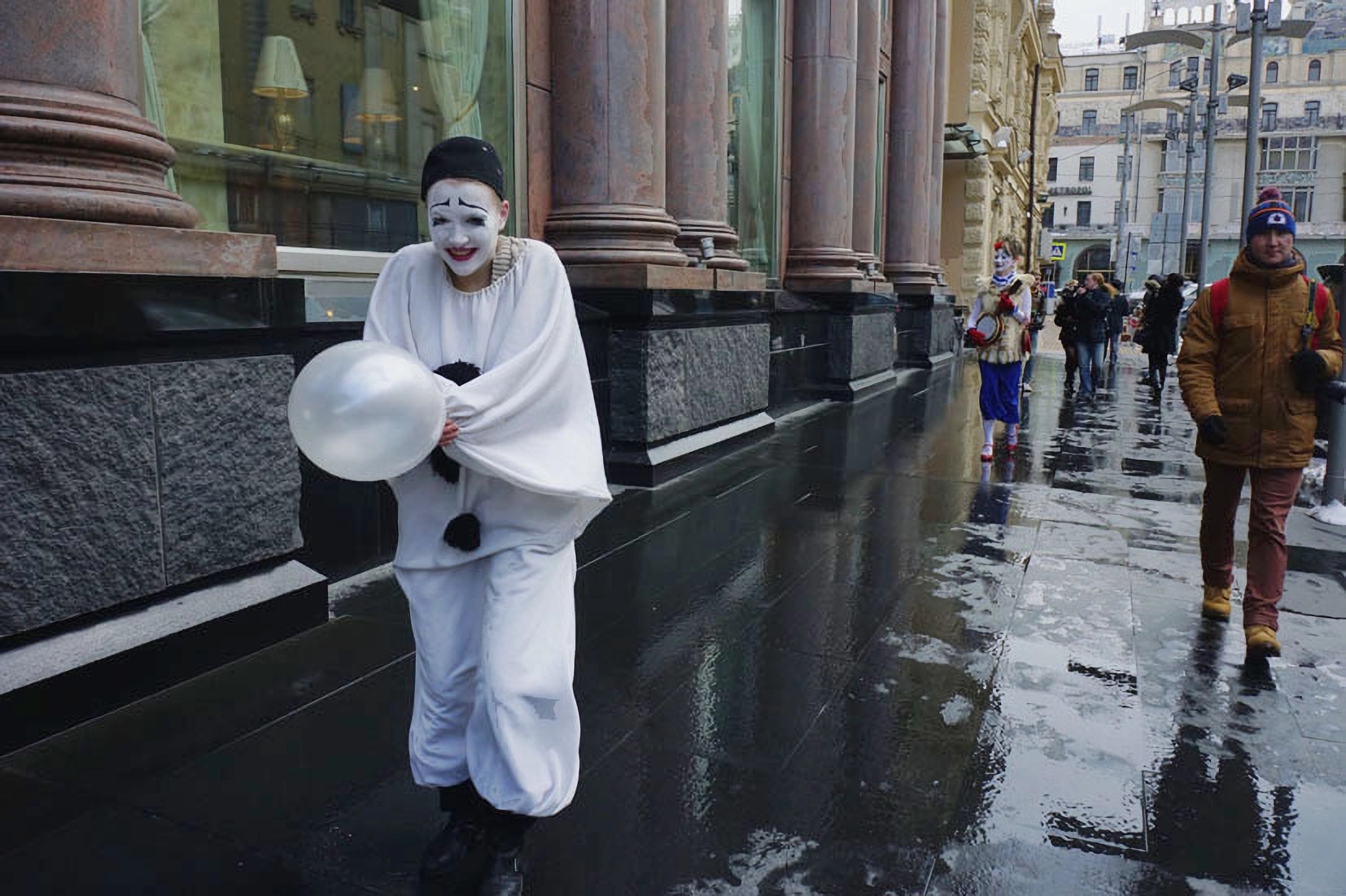 10-е годы XXI века на снимках Игоря Стомахина. 2014. «Московские зарисовки» - свежие новости на Toplenta по теме СТО