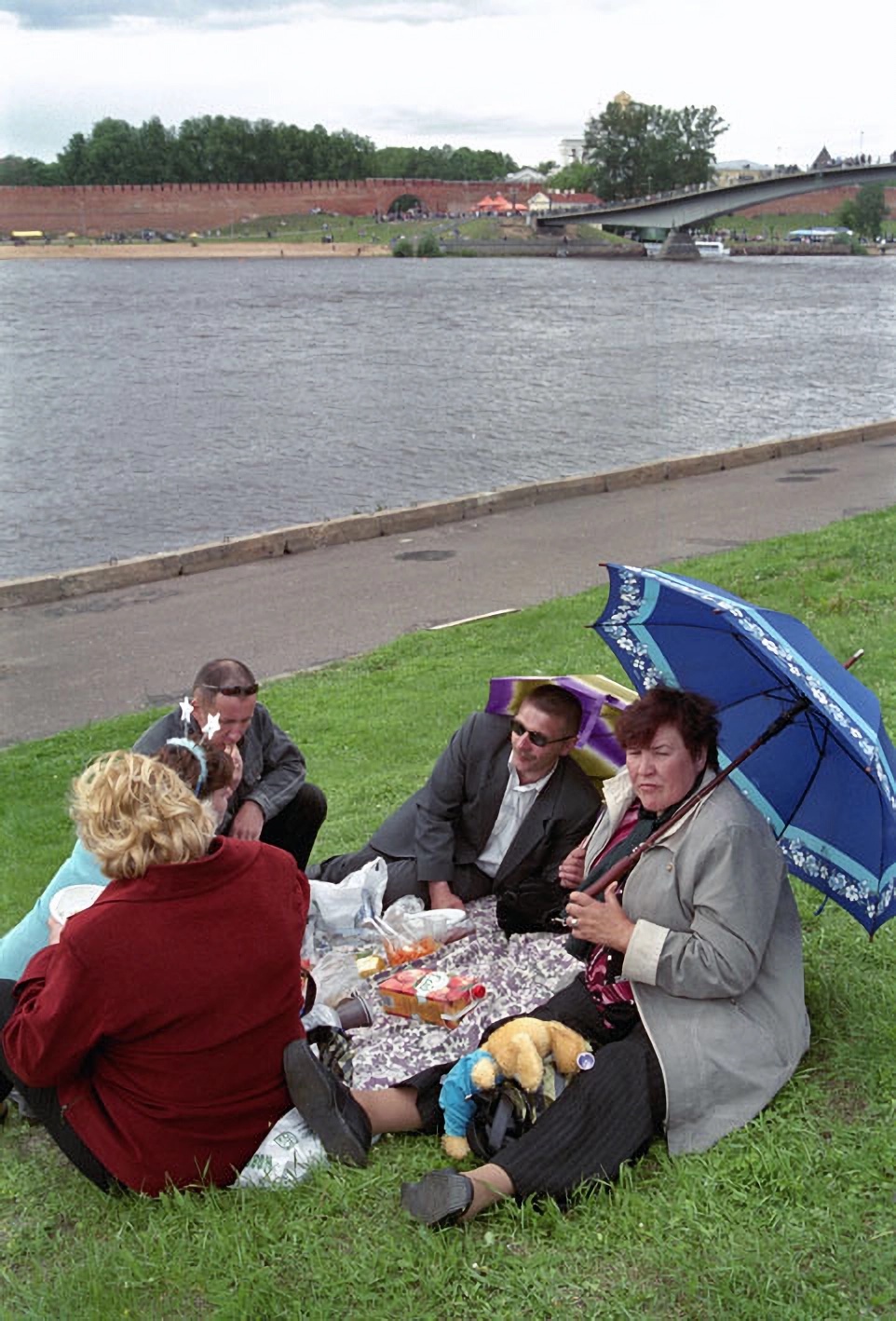 Нулевые на снимках Игоря Стомахина. 2006. «День города в Великом Новгороде» - свежие новости на Toplenta по теме СТО