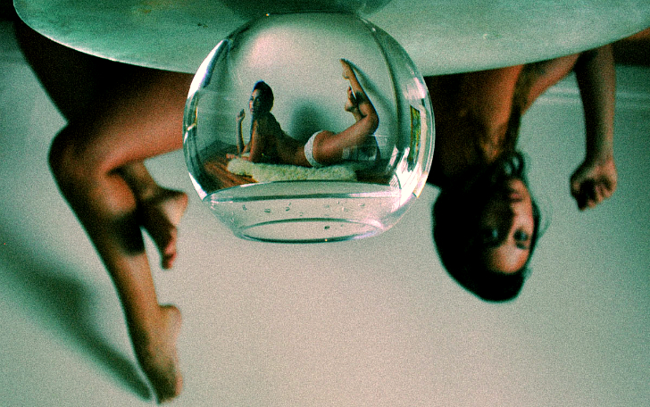 Обнаженная Дана, снятая через аквариум - свежие новости на Toplenta по теме Топор