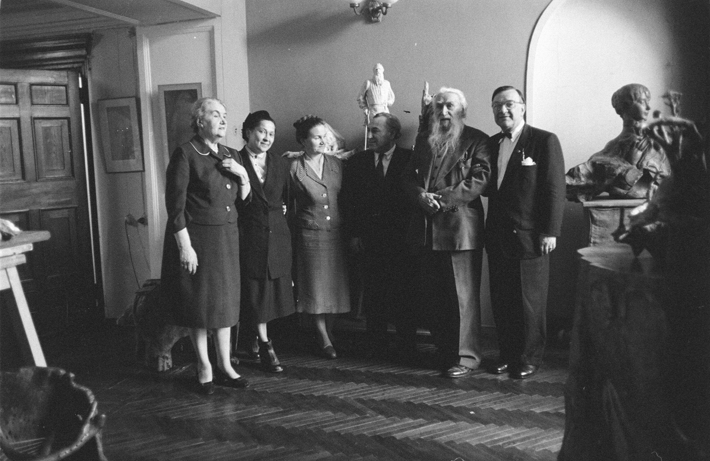 1960. Борис Шаляпин в Москве.  Борис Шаляпин в гостях у Сергея Конёнкова - свежие новости на Toplenta по теме СТО