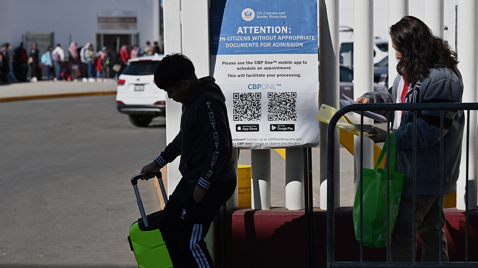 Ужасы на американской границе: почему виза не гарантирует въезд в США - свежие новости на Toplenta по теме сочинения