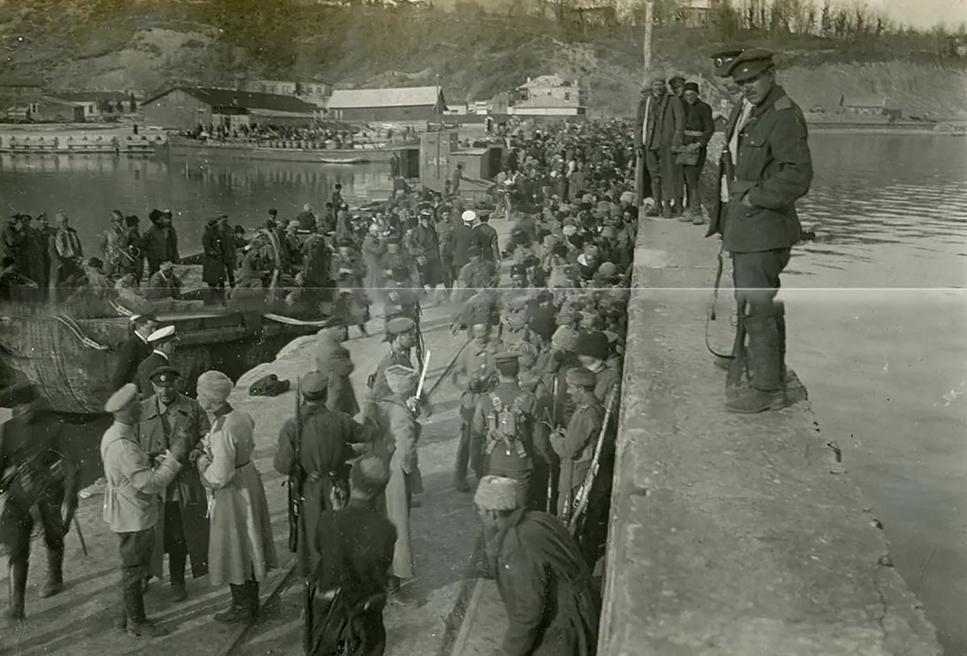 1920. Эвакуация из Новороссийска в Крым - свежие новости на Toplenta по теме вор