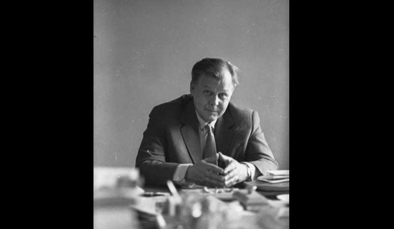 Исполнилось 115 лет со дня рождения советского писателя Александра Твардовского - свежие новости на Toplenta по теме союз писателей