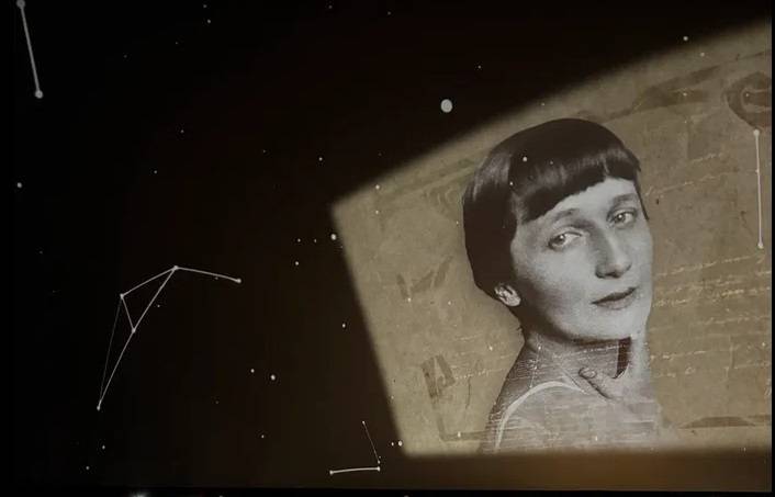 Фоторепортаж: в Нижнем Новгороде представили моноспектакль «Анна Ахматова» - свежие новости на Toplenta по теме По