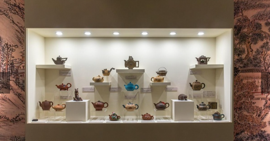 Государственный музей Востока представил экспозицию «Магия пурпурной глины: Исинская керамика цзыша» - свежие новости на Toplenta по теме петергоф