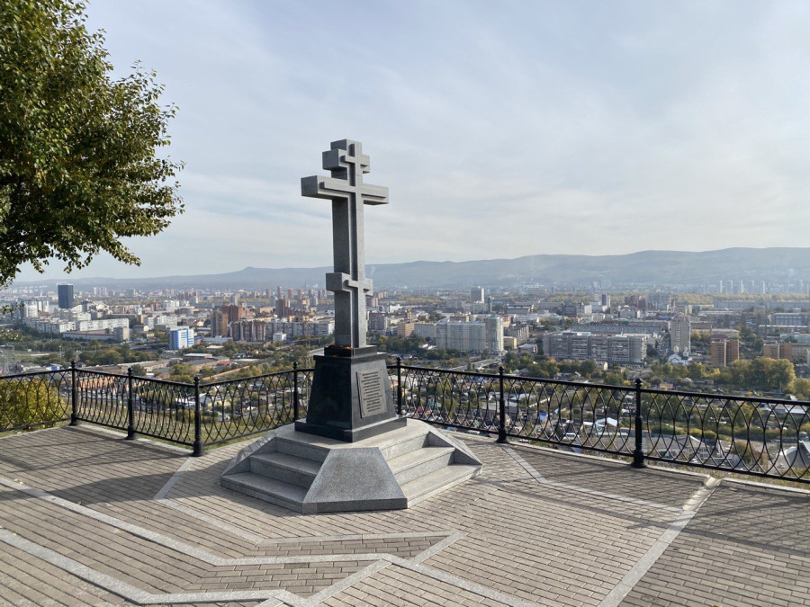 Прогулка по вершине Караульной горы в Красноярске в разгар осени - свежие новости на Toplenta по теме Среда