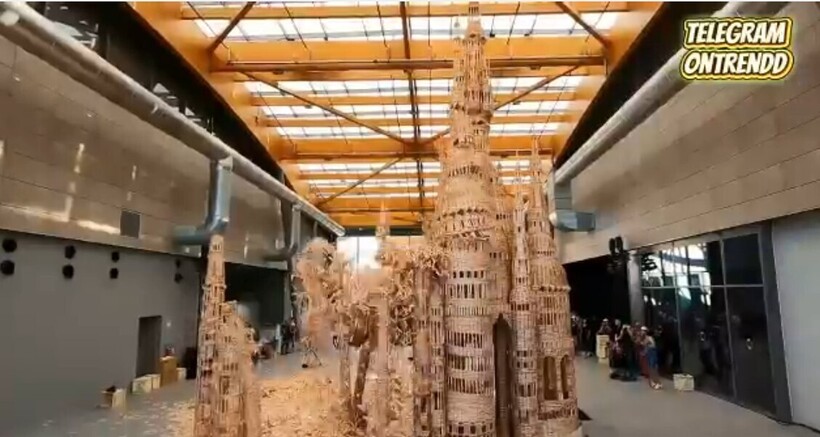 Город из домино: как рушится инсталляция из 240 тысяч деталей - свежие новости на Toplenta по теме ств